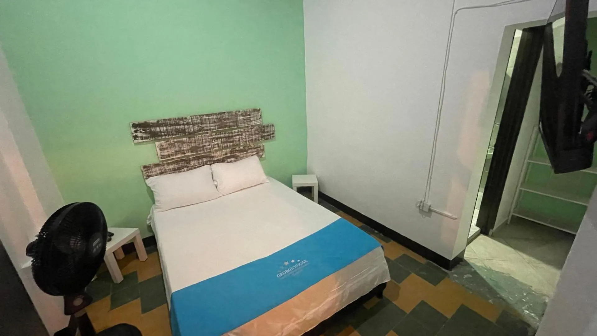 ***  Hotel George House #2 Medellín Colombia